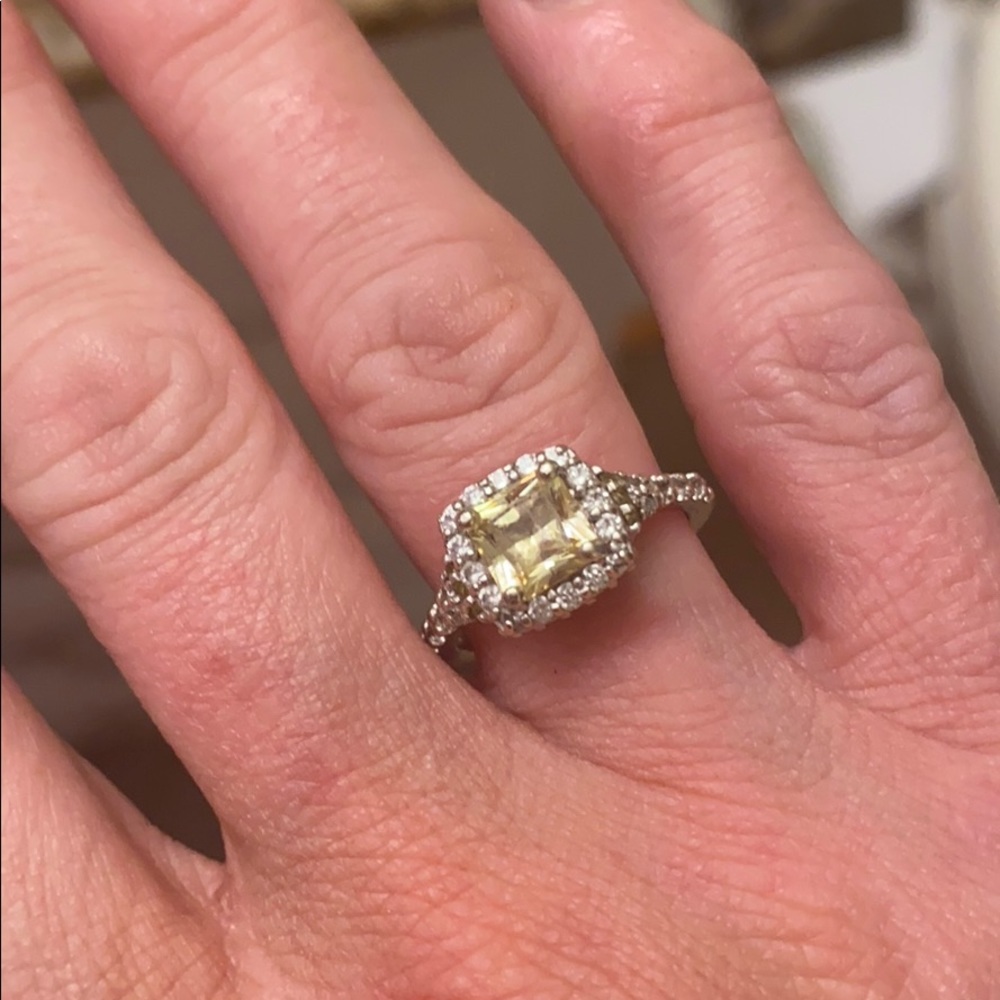 Canary diamond ring